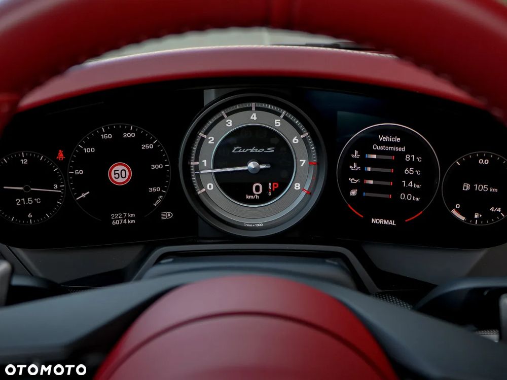 Porsche 911 Turbo S - 40