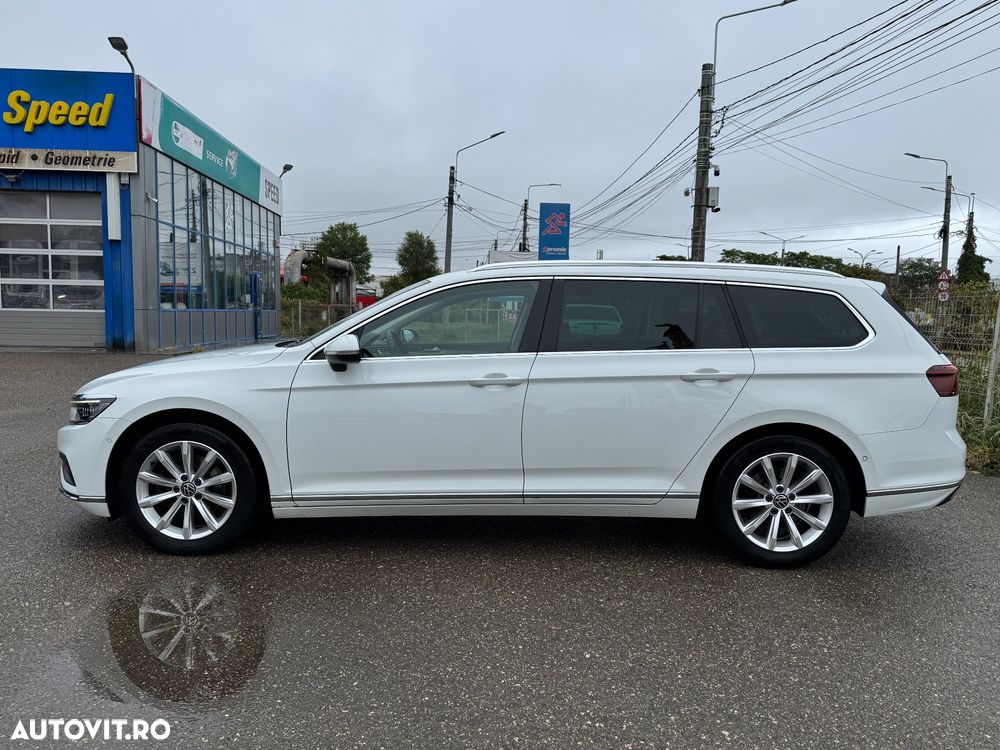 Volkswagen Passat Variant 2.0 TDI SCR DSG Elegance - 15