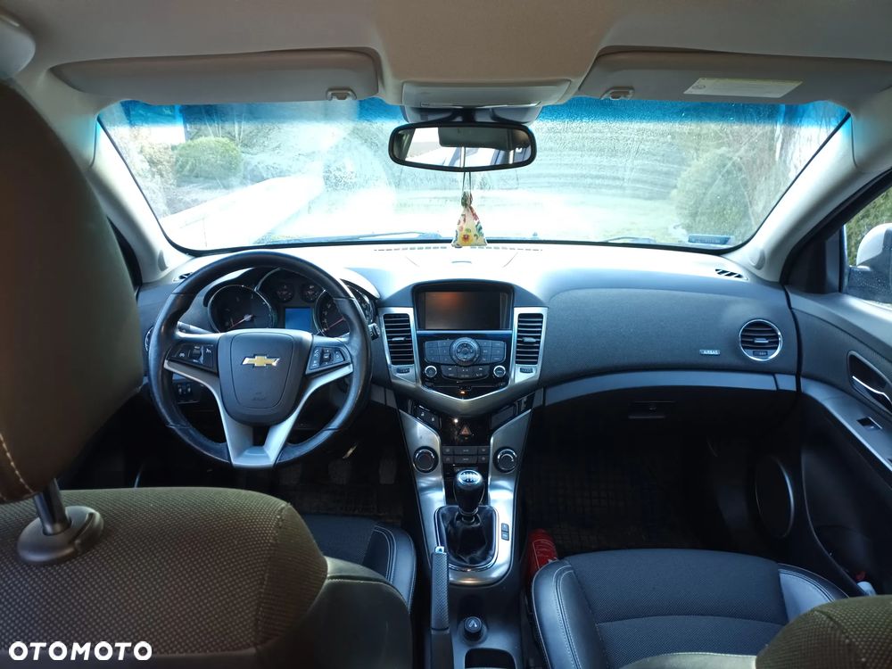 Chevrolet Cruze 1.7 LT - 5
