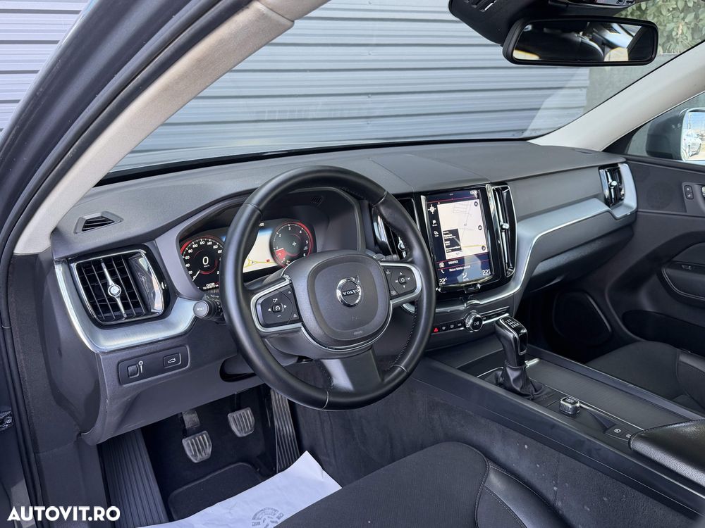 Volvo XC 60 D4 AWD Momentum Pro - 12