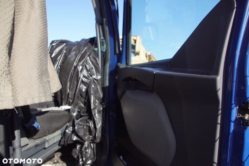 Pojazd na części - Renault Midlum 220 DXI 4.8 219 KM DXi5 6S800TO 2013R Silnik Skrzynia Drzwi Szyba Lampa Lusterko Klamka Zabudowa Kontener Deska Kokpit Sterownik Moduł Czujnik Licznik Panel Kierownica - 9