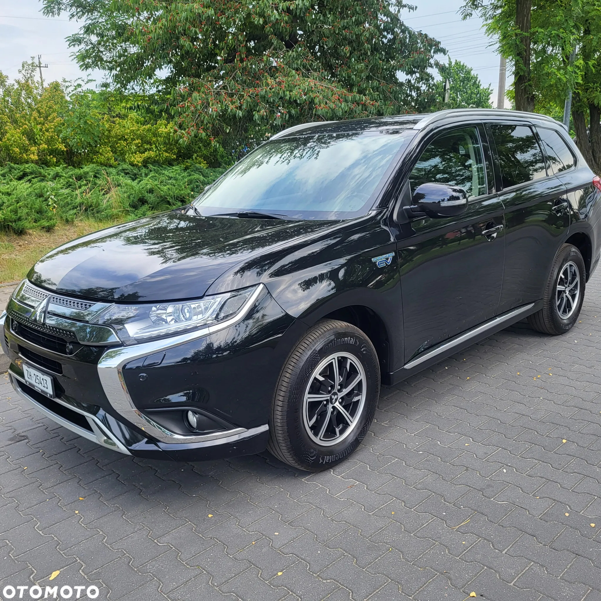 Mitsubishi Outlander 2.4 4WD Plug-In Hybrid Intro Edition - 2