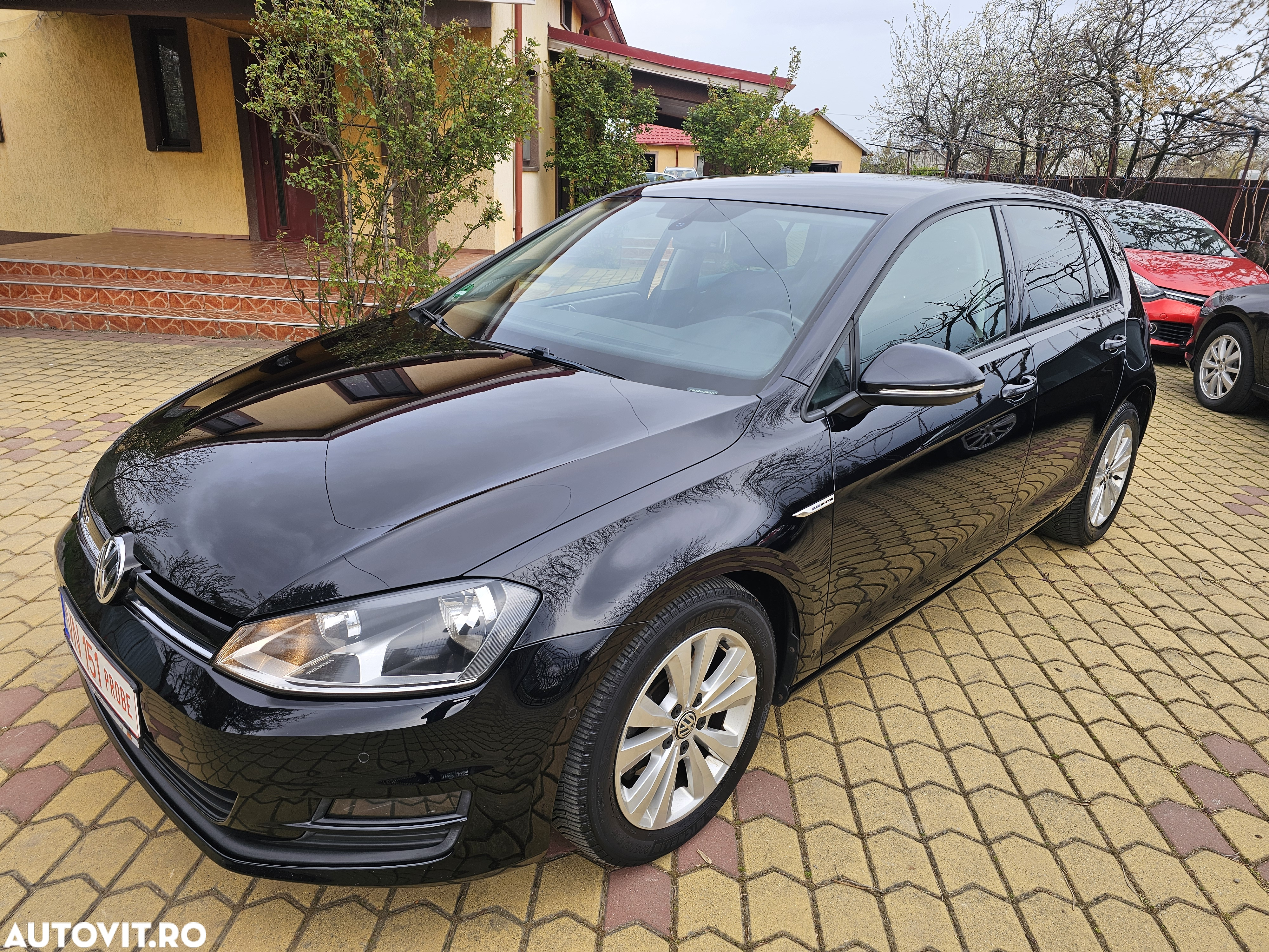Volkswagen Golf 1.6 TDI BlueMotion Comfortline - 19