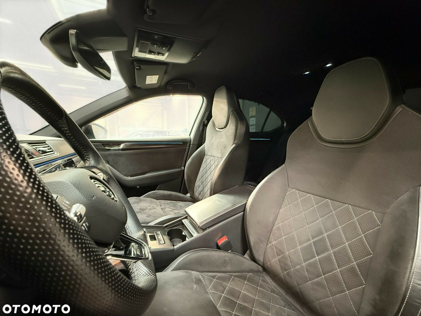 Skoda Superb 2.0 TSI Sportline DSG - 19