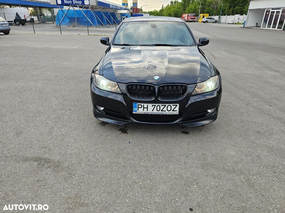 BMW Seria 3 320d - 25