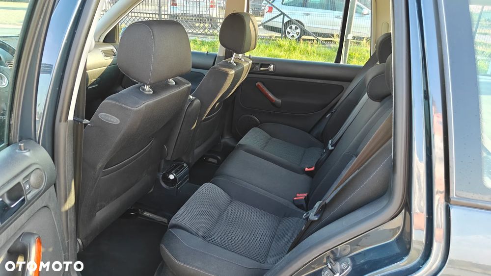Volkswagen Bora Variant 1.8 5V Turbo Highline - 18