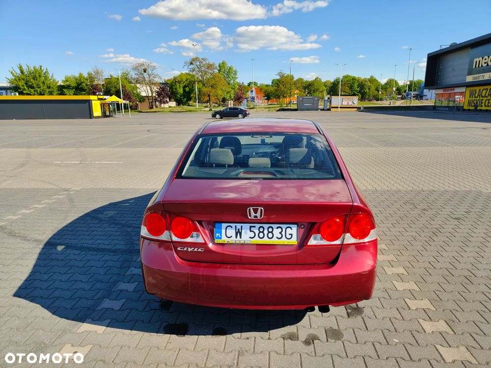 Honda Civic 1.8 Executive - 6