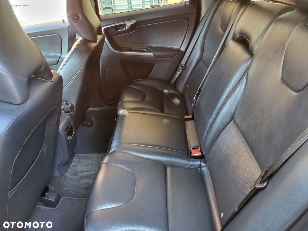 Volvo XC 60 - 8