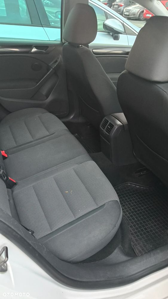 Volkswagen Golf - 11