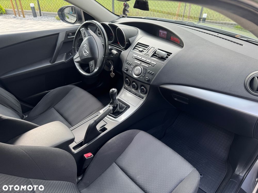 Mazda 3 - 4