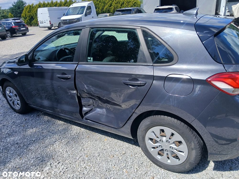 Hyundai i30 1.5 DPI Modern - 11