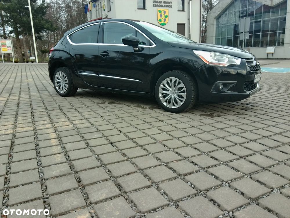 Citroën DS4 e-HDi 115 Urban Show - 7
