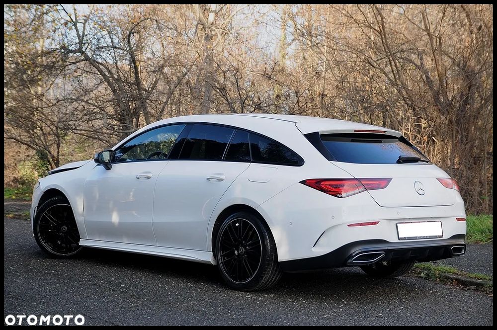 Mercedes-Benz CLA 180 AMG Line - 22