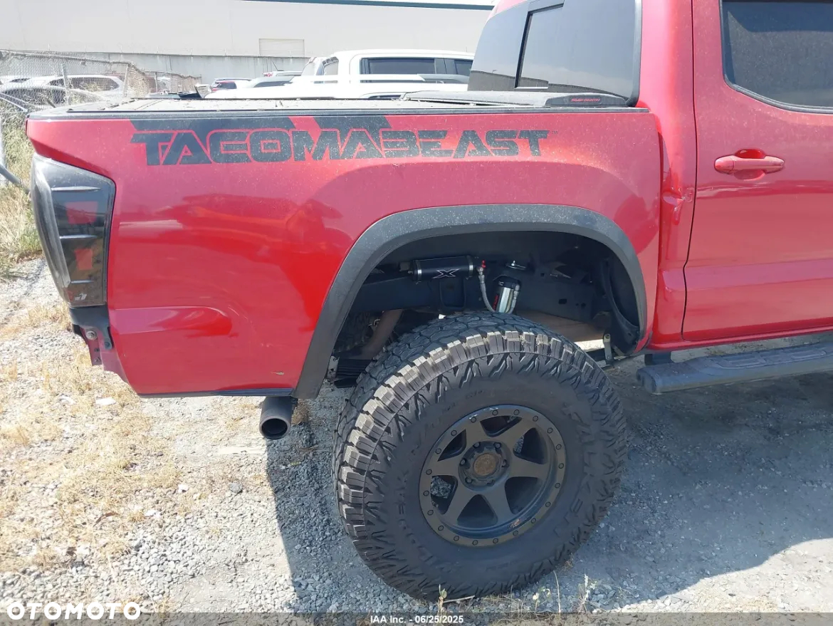 Toyota Tacoma - 8