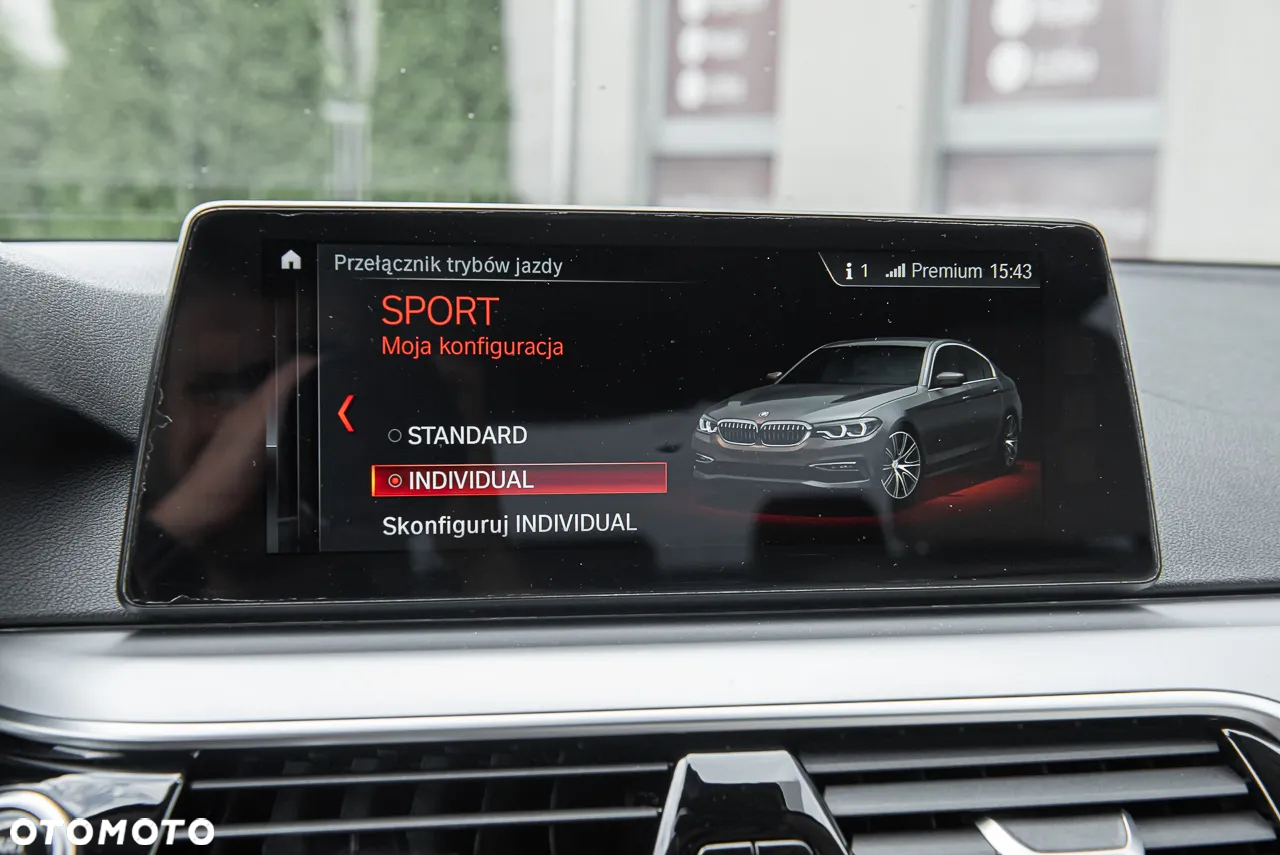 BMW Seria 5 520d xDrive Luxury Line - 29