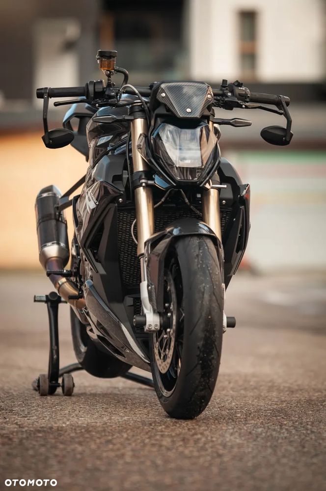 BMW S - 31