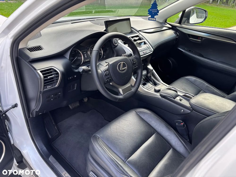 Lexus NX 200t Prestige AWD - 6