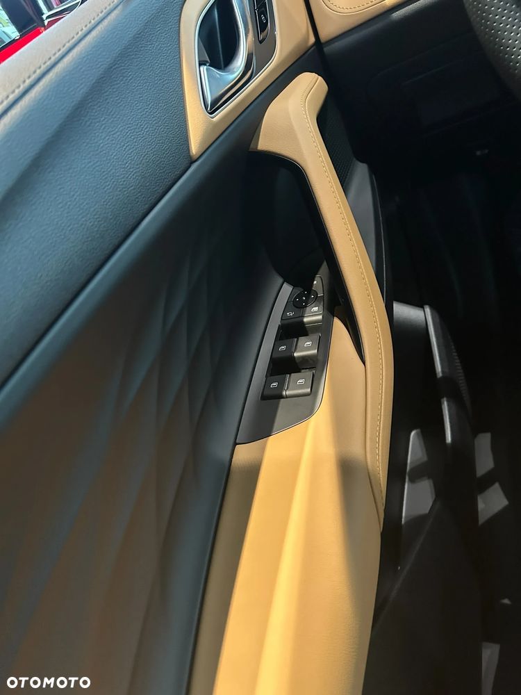 MG HS 1.5T HEV+ Exclusive - 11