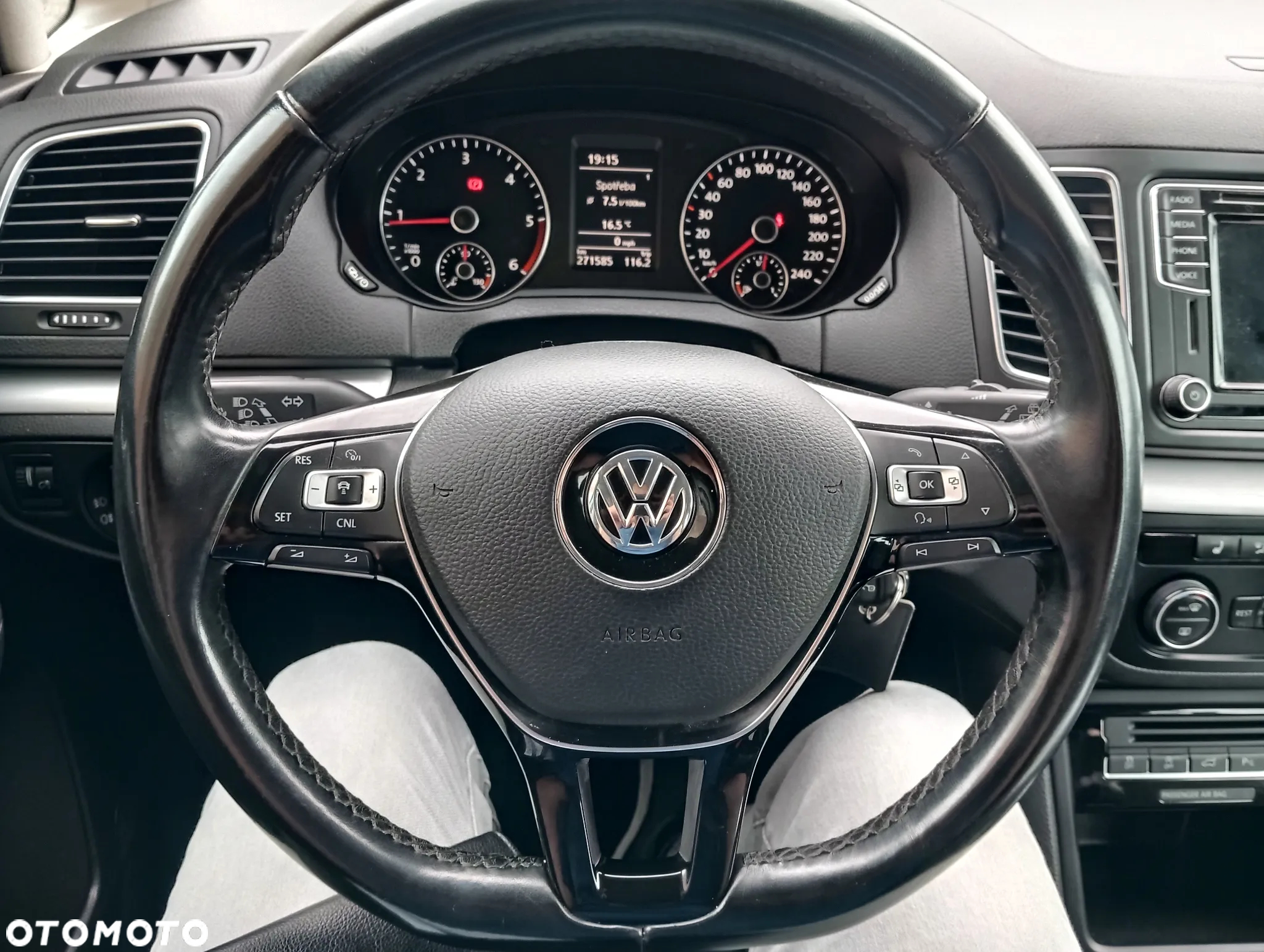 Volkswagen Sharan - 17