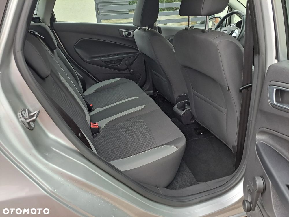 Ford Fiesta 1.25 Titanium EU5 - 10