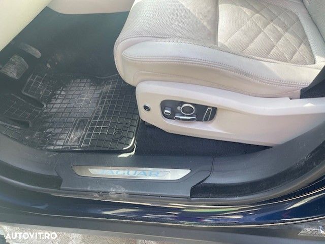 Jaguar F-Pace - 11