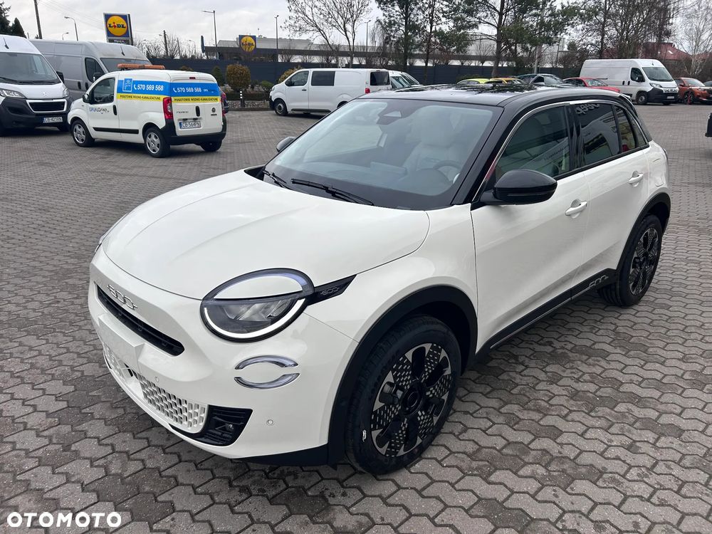 Fiat 600 1.2 Turbo La Prima eDCT - 2