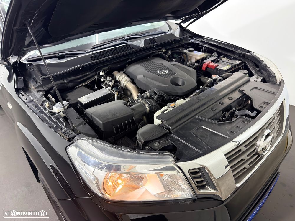 Nissan Navara 2.3 dCi CD 4WD Tekna - 42