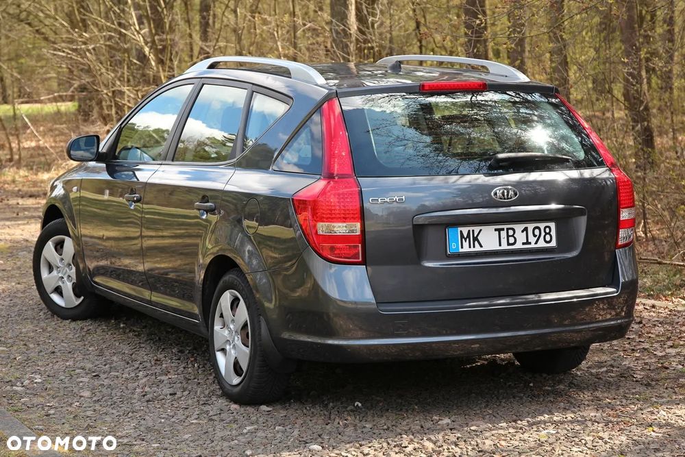 Kia Ceed 1.4 CVVT Attract - 11