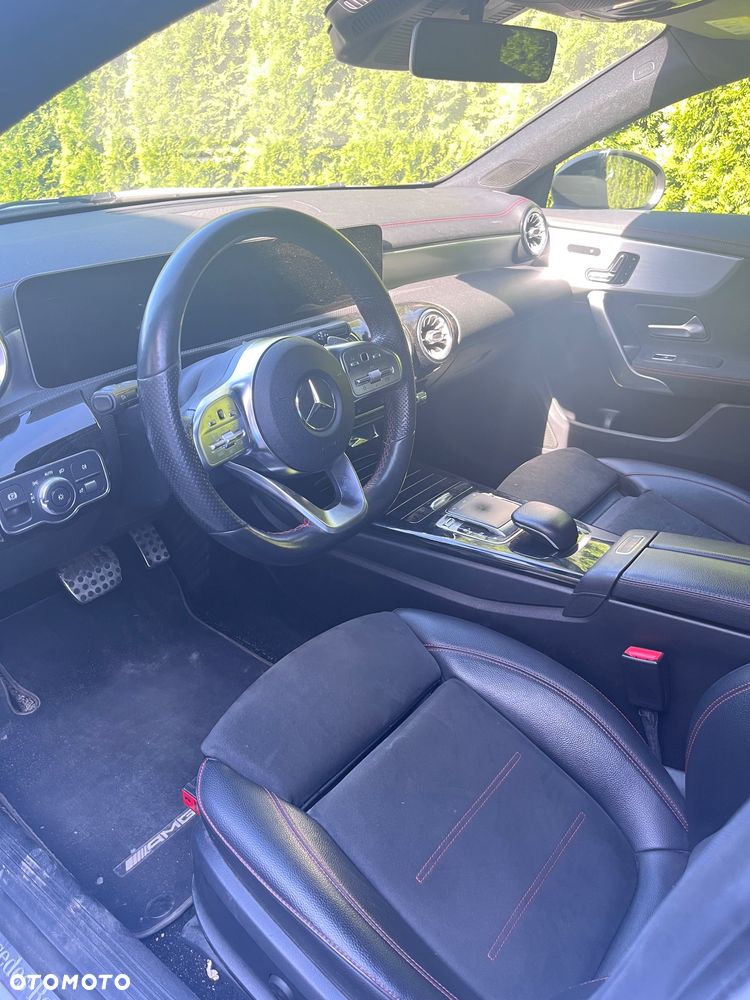 Mercedes-Benz CLA 220 4-Matic AMG Line 7G-DCT - 9