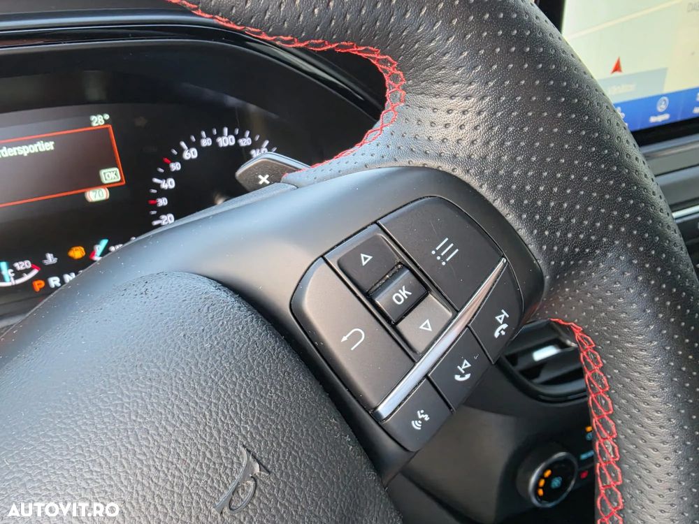 Ford Focus 1.5 EcoBoost ST-Line - 22