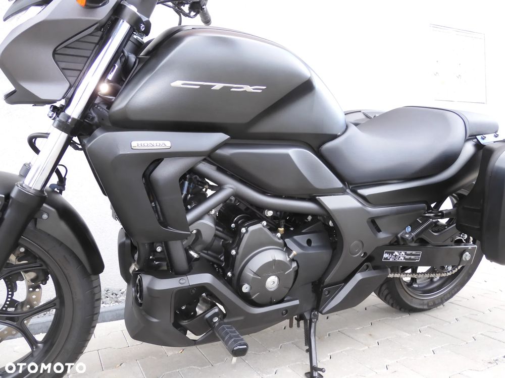 Honda CTX - 24