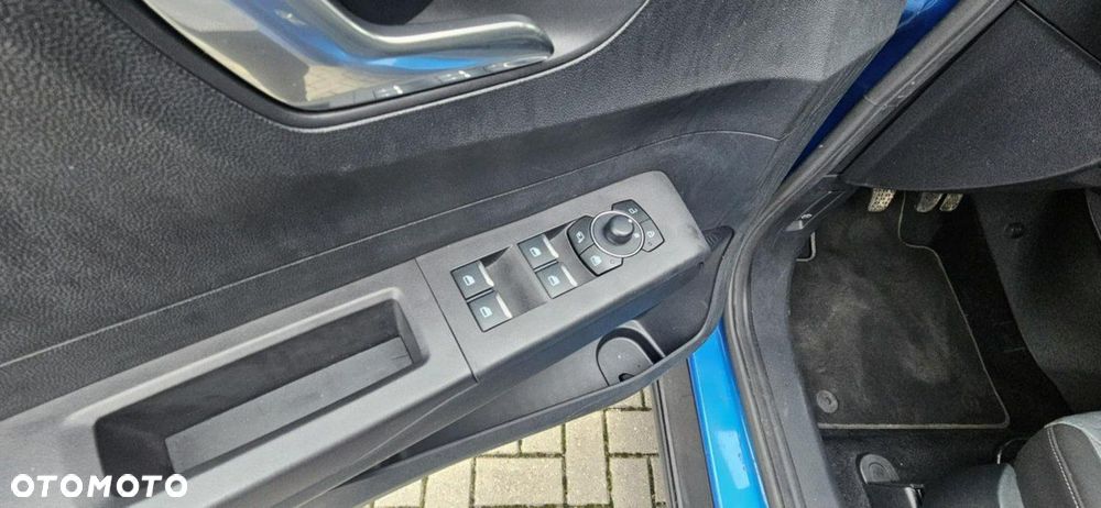 Ford Tourneo Courier - 11