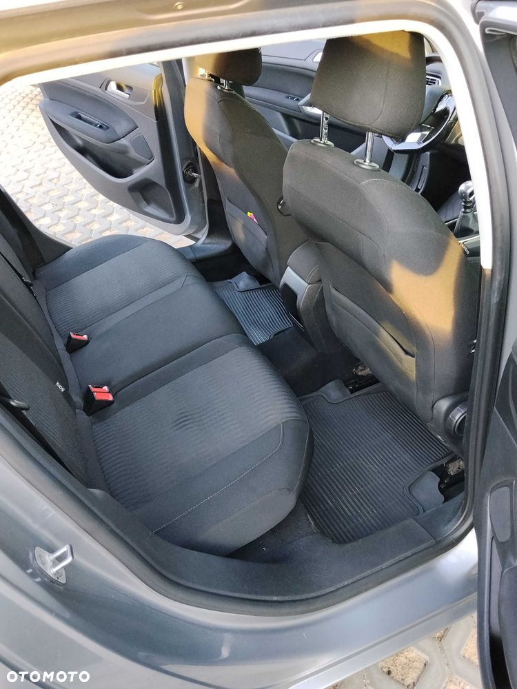 Peugeot 308 - 6