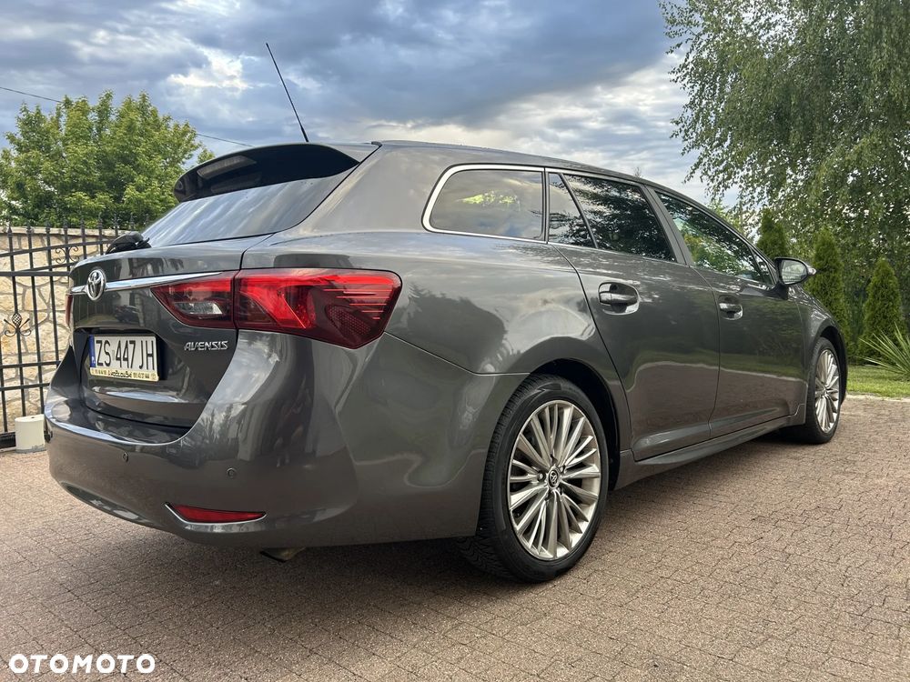 Toyota Avensis - 8