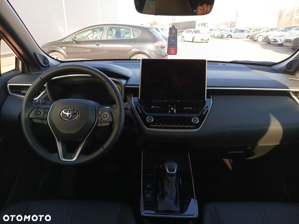 Toyota Corolla Cross - 11
