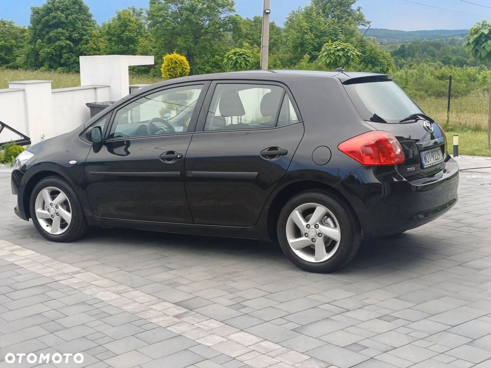 Toyota Auris 1.4 D-4D Terra - 10