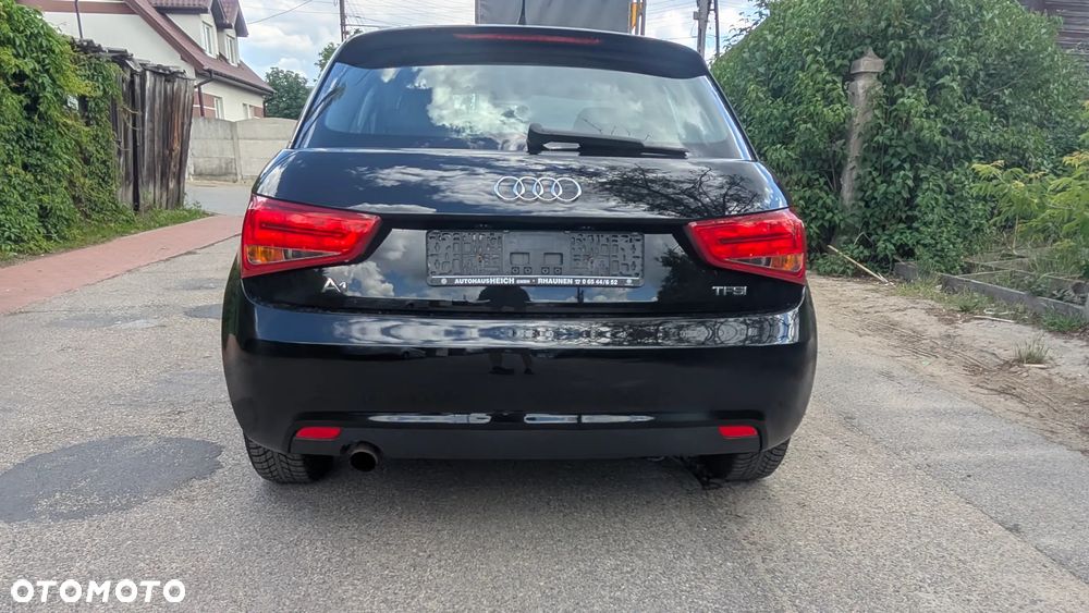 Audi A1 Sportback 1.2 TFSI S line edition m S line Sportpaket - 4