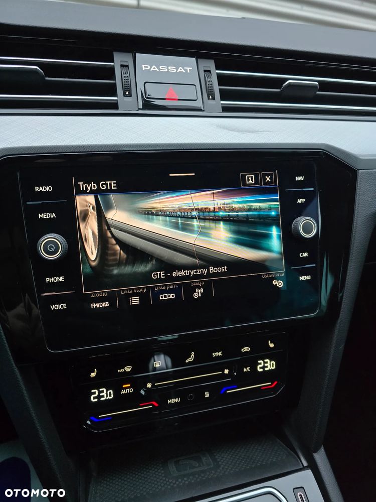 Volkswagen Passat 1.4 TSI DSG GTE - 25