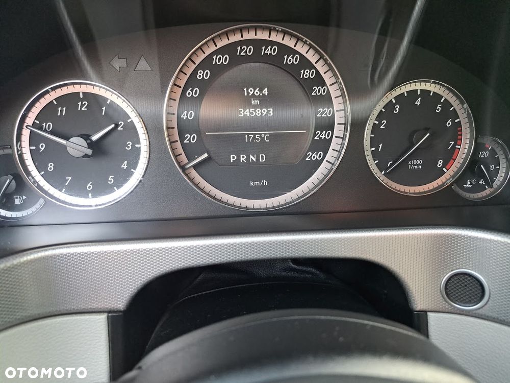 Mercedes-Benz Klasa E 250 CGI BlueEffICIENCY Avantgarde - 7