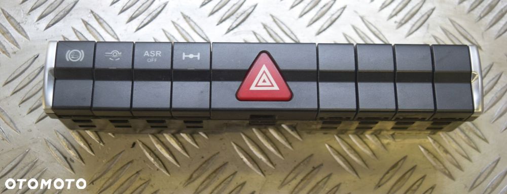 PANEL STERUJACY ŚWIATEŁ AWARYJNYCH MERC ACTROS MP4 - 1