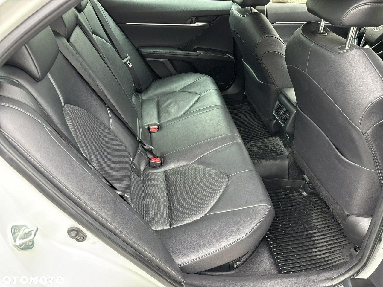 Toyota Camry - 15