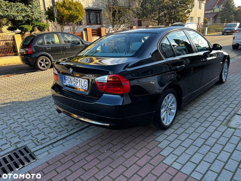 BMW Seria 3 318i - 11