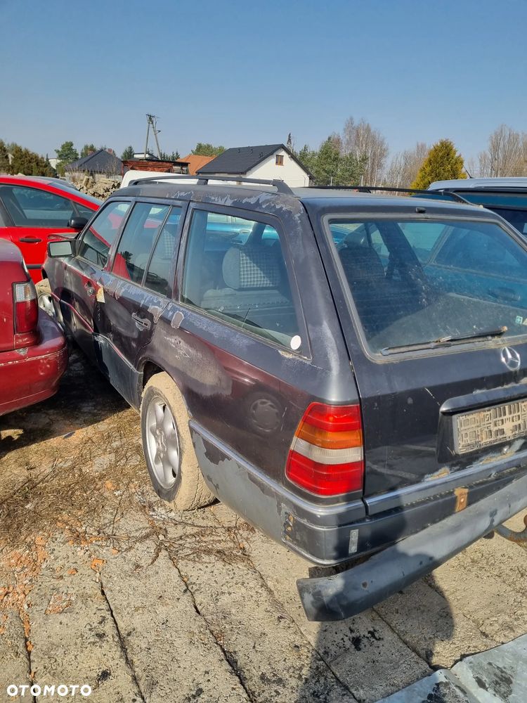 Mercedes w124 E200 kombi sportline 2.0 136km 111.940 automat 722.431 na części - 7