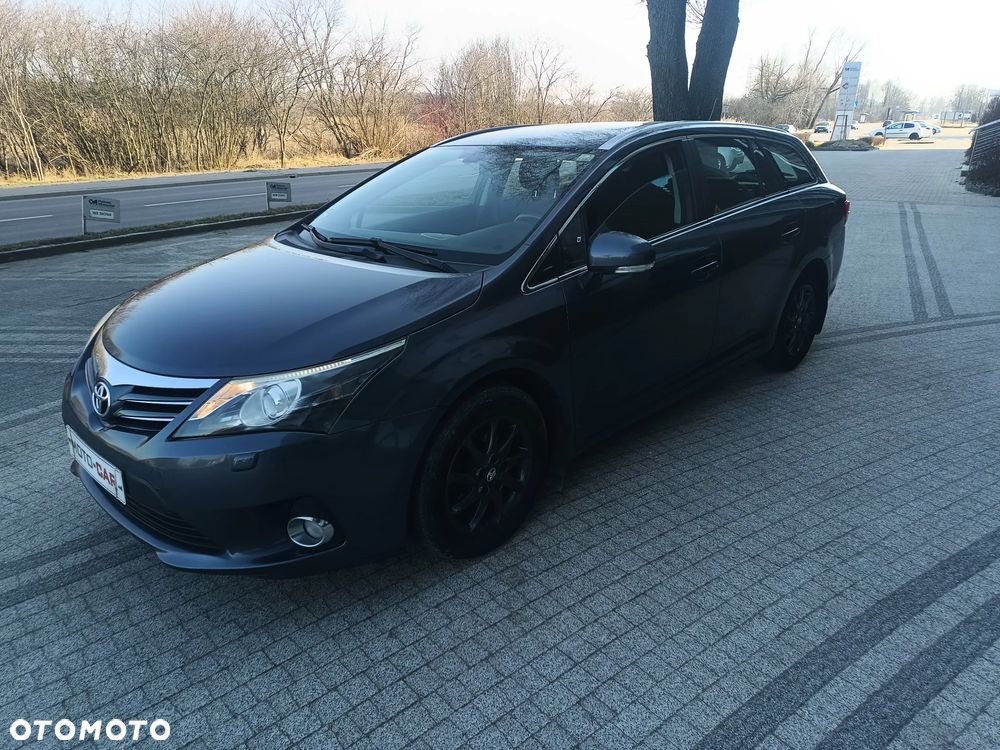 Toyota Avensis 1.8 Luna EU5 - 3