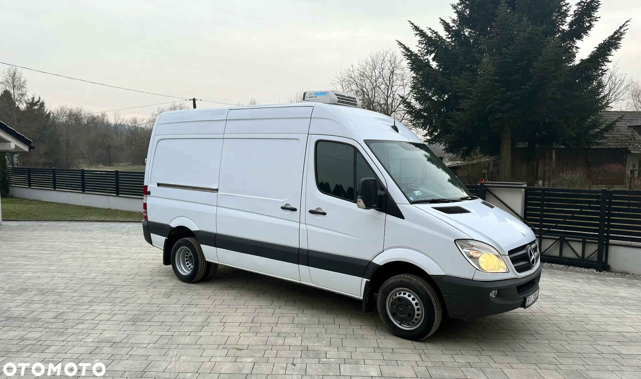Mercedes-Benz SPRINTER  3.0 V6 519 CHŁODNIA - 2