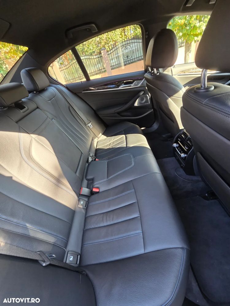 BMW Seria 5 530e Aut. M Sport Edition - 22