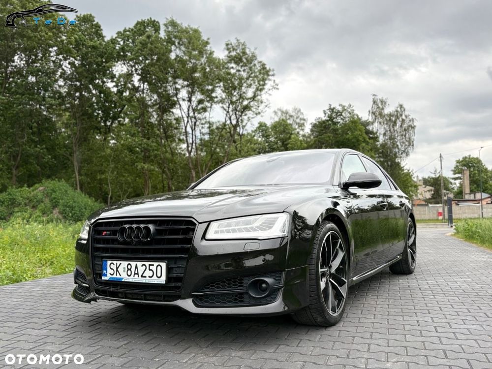 Audi S8 Plus - 3