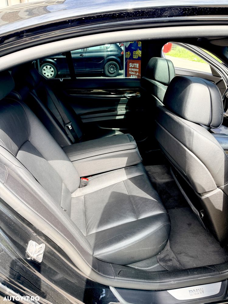 BMW Seria 7 730d Aut. - 12