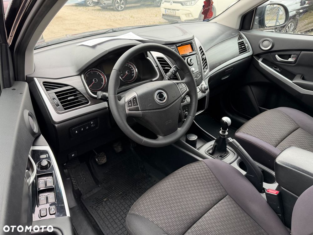 SsangYong/KGM Korando 2.0 e-XDi Quartz - 37