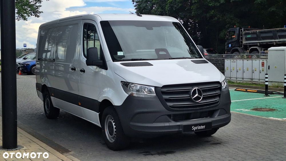 Mercedes-Benz Sprinter - 6